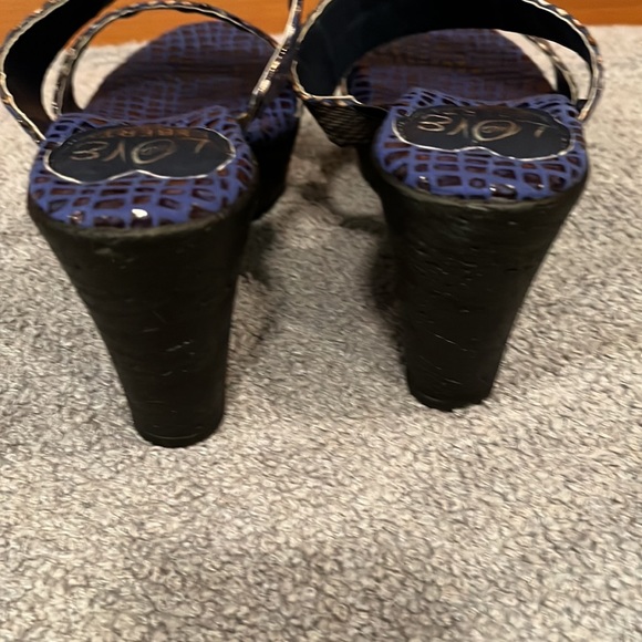 Brand new shoes - Picture 2 of 5